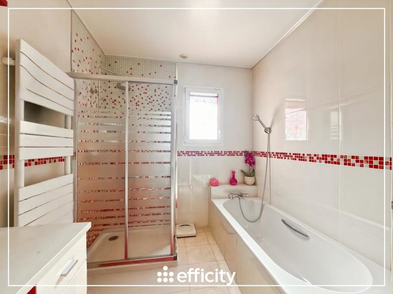 Maison - 110 m² - 4 pièces