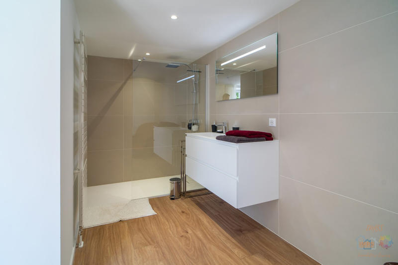 Maison traditionnelle - 291 m² - 8 pièces