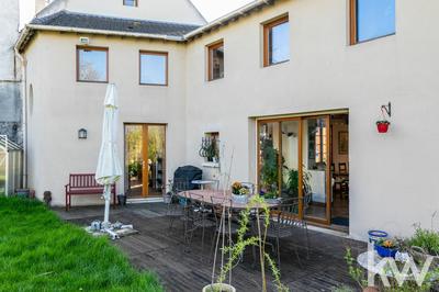 Maison - 210 m² - 7 pièces