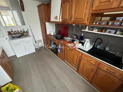 Maison - 206 m² - 8 pièces