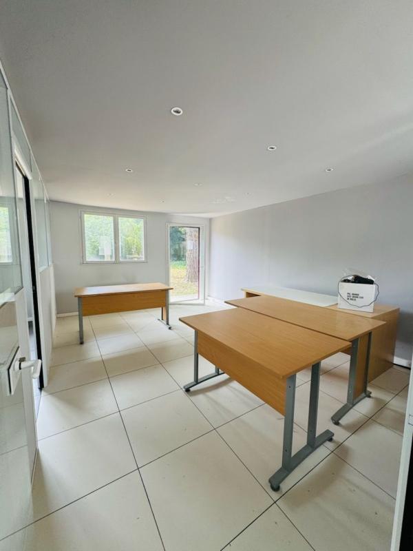 Bureau - 435 m²