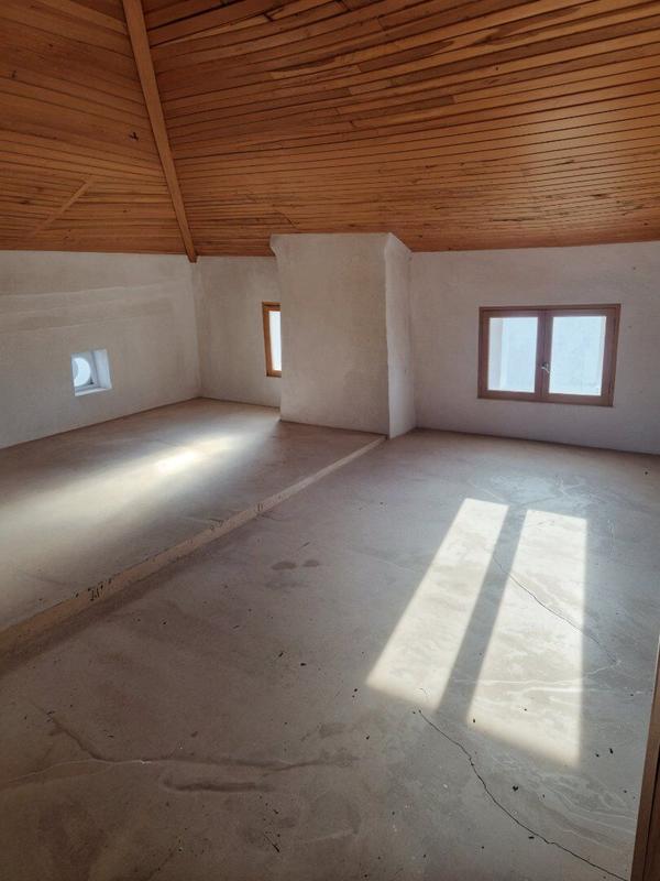 Maison - 200 m² - 8 pièces