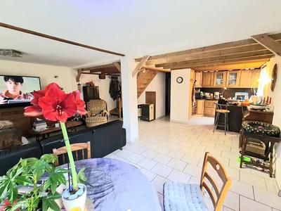Maison - 77 m² - 4 pièces