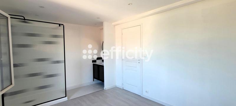 Maison - 185 m² - 6 pièces