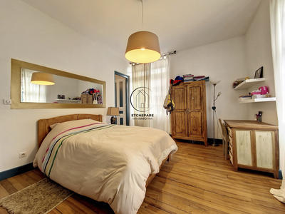 Maison - 351 m² - 7 pièces