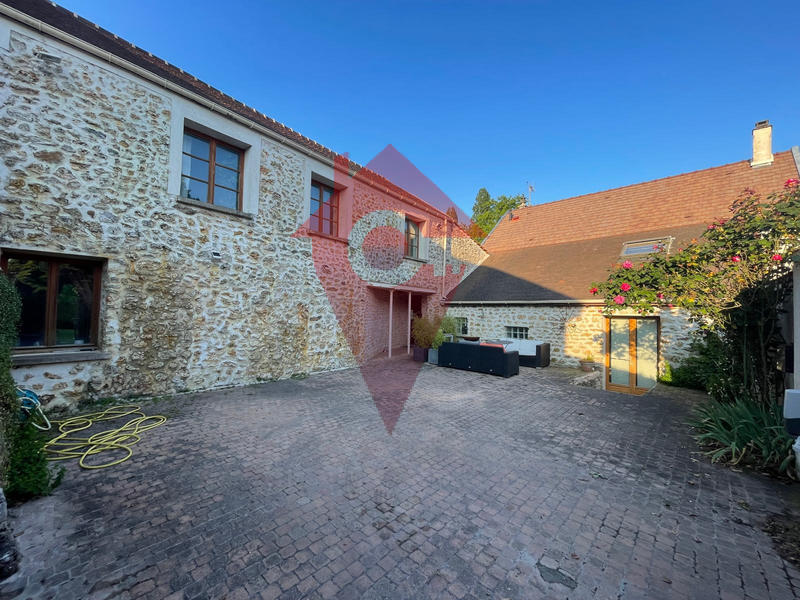 Propriété - 399 m² - 13 pièces