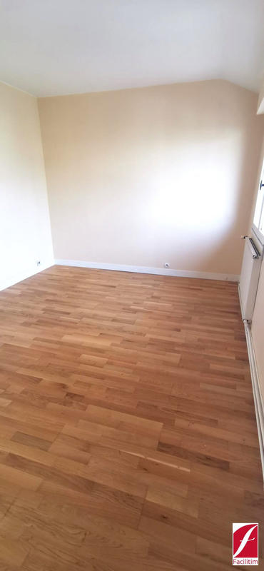 Maison traditionnelle - 76 m² - 5 pièces