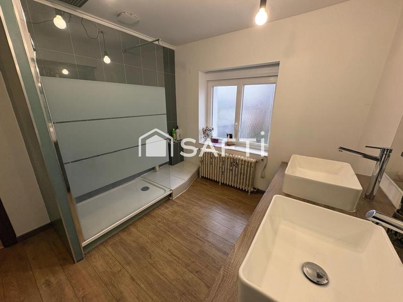 Maison - 286 m² - 10 pièces