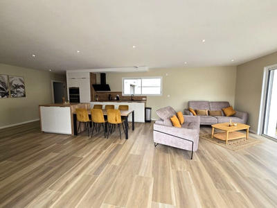 Maison - 108 m² - 4 pièces