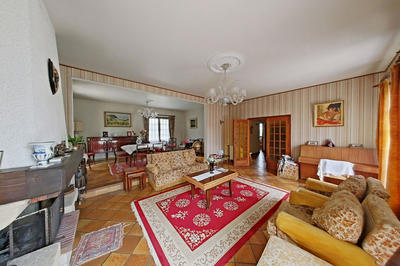 Maison - 180 m² - 6 pièces