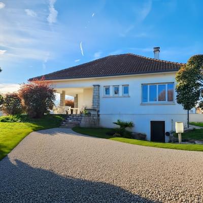 Maison bourgeoise - 250 m² - 7 pièces