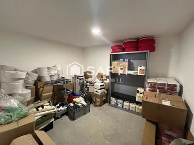 Local commercial - 135 m² - 7 pièces