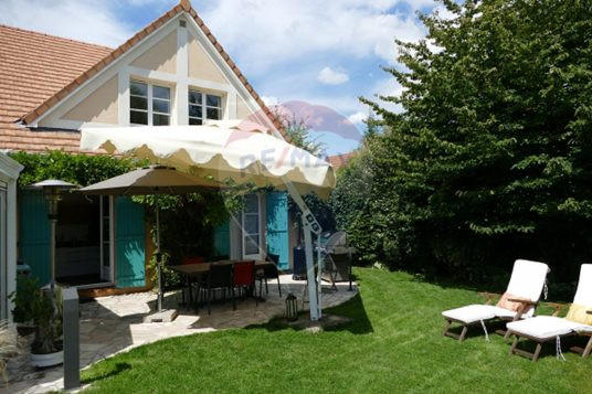 Maison contemporaine - 200 m² - 7 pièces