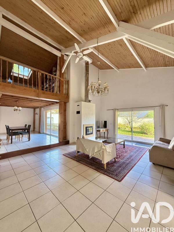 Maison - 185 m² - 5 pièces