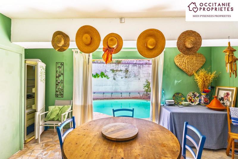 Maison de village - 256 m² - 10 pièces