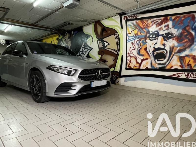 Maison - 237 m² - 7 pièces