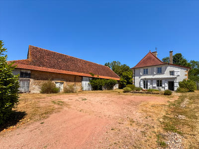 Maison - 234 m² - 9 pièces