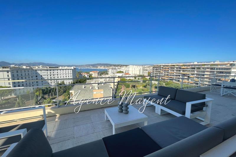 Appartement - 150 m² - 5 pièces