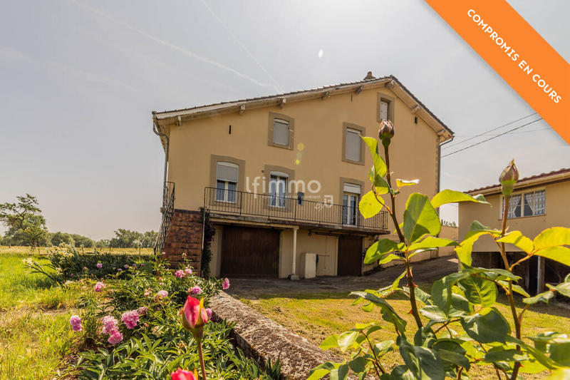 Maison - 268 m² - 9 pièces