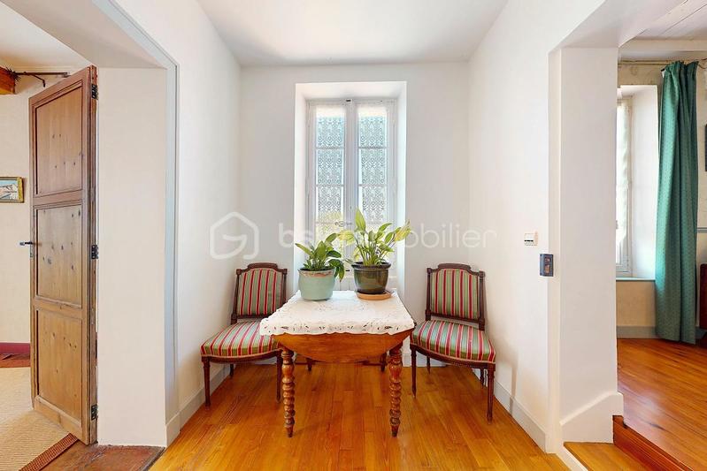 Demeure - 295 m² - 7 pièces