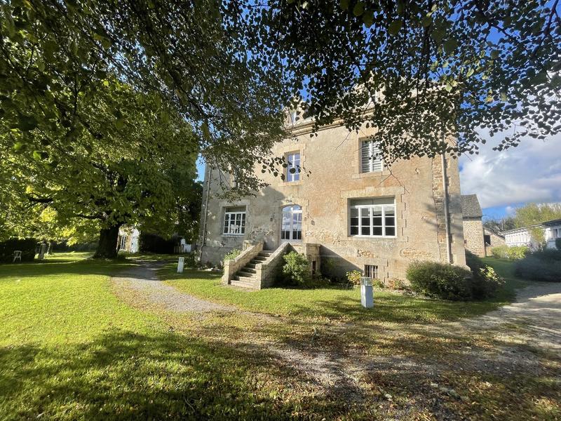 Maison de domaine - 400 m² - 50 pièces