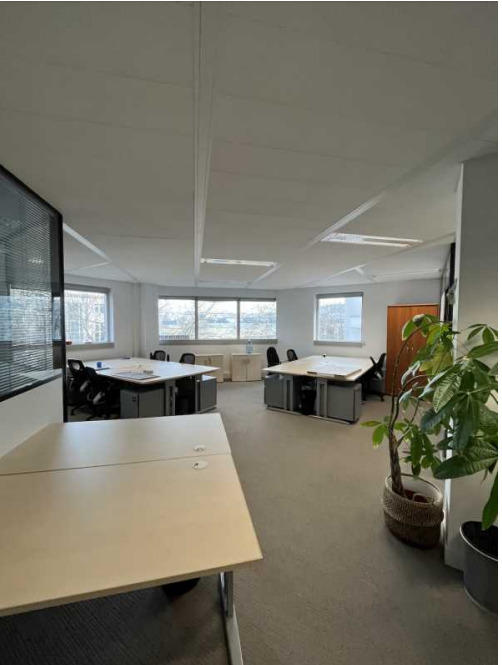 Bureau - 547 m²