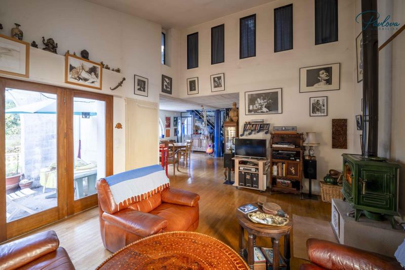 Maison traditionnelle - 215 m² - 8 pièces