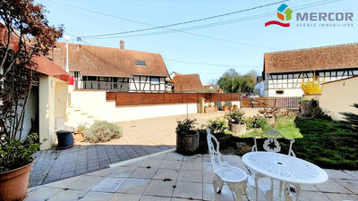 Maison - 250 m² - 4 pièces