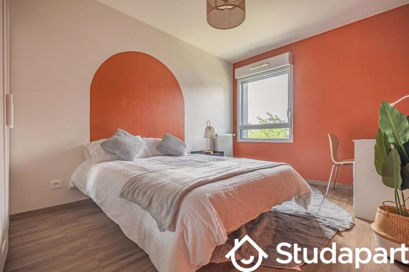 Chambre - 12 m² - 1 pièce