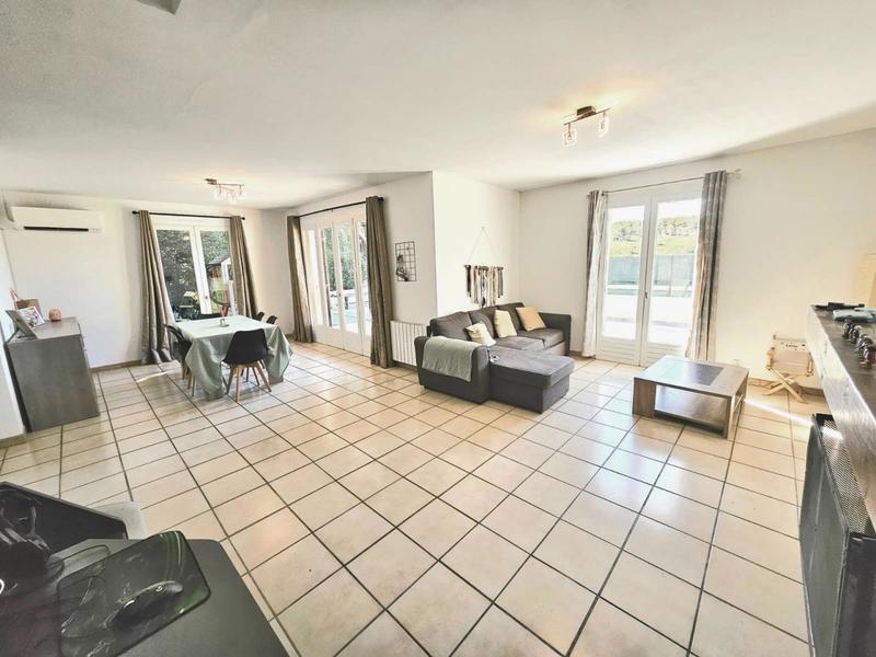 Maison - 120 m² - 5 pièces