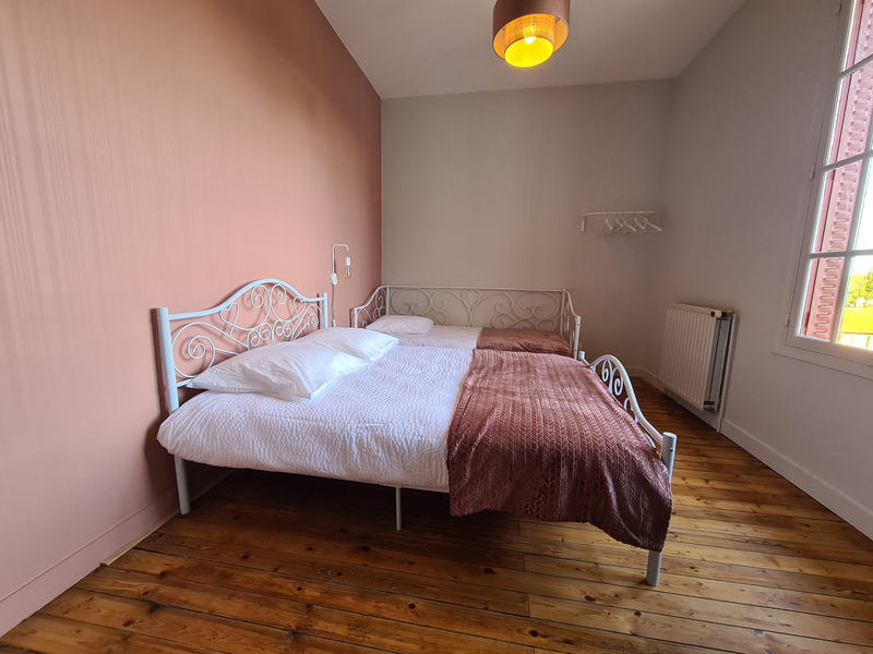 Propriété - 400 m² - 15 pièces