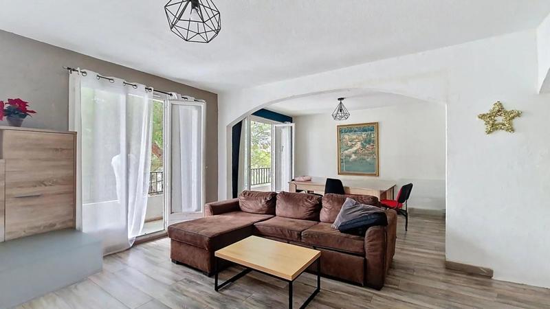 Appartement - 105 m² - 5 pièces