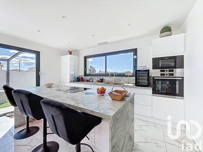 Maison - 93 m² - 4 pièces