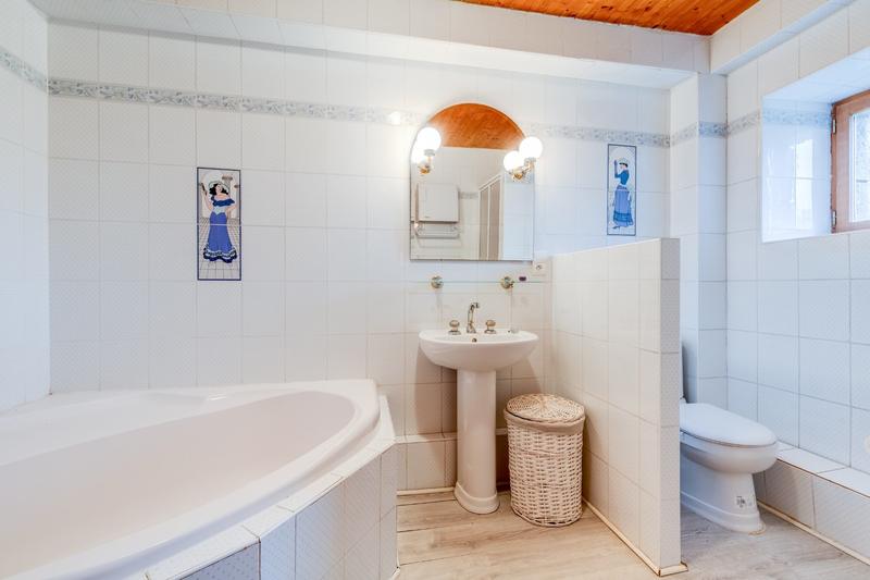 Maison - 285 m² - 12 pièces