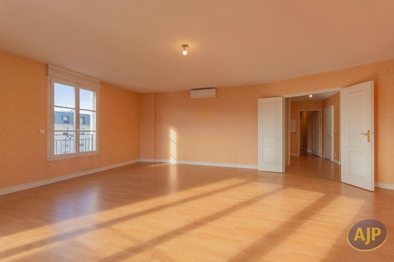 Appartement - 108 m² - 4 pièces