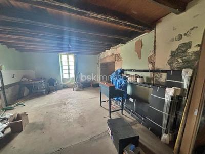 Maison - 220 m² - 6 pièces