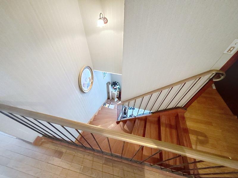 Maison - 210 m² - 8 pièces