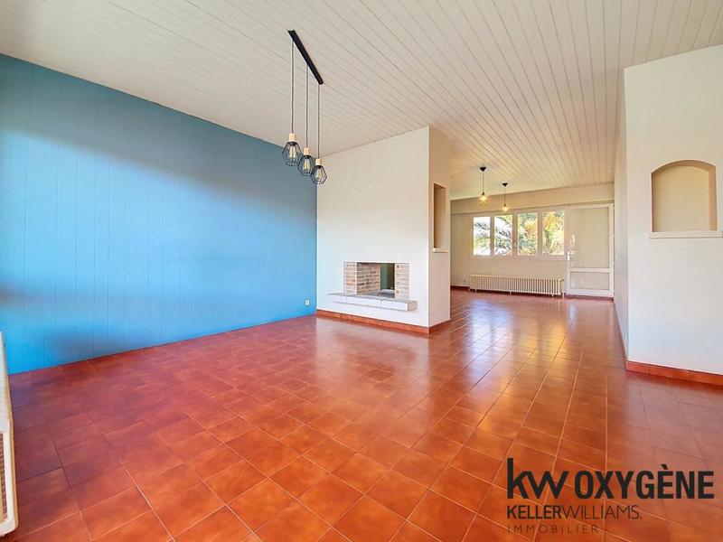 Maison - 223 m² - 9 pièces