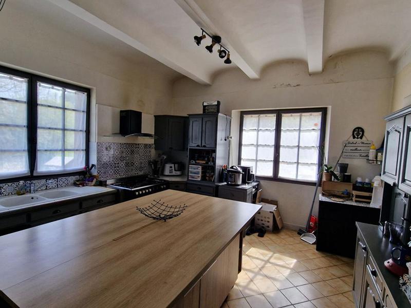 Maison provençale - 220 m² - 10 pièces