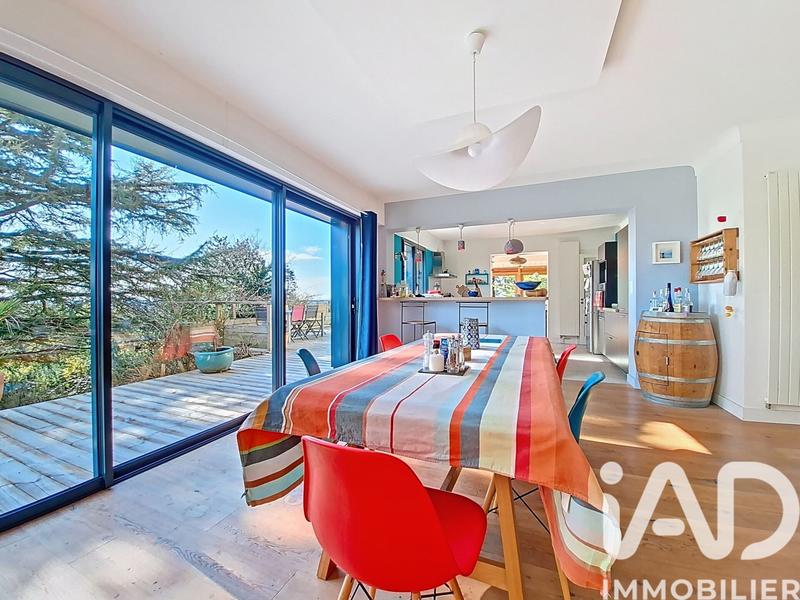 Maison - 226 m² - 8 pièces