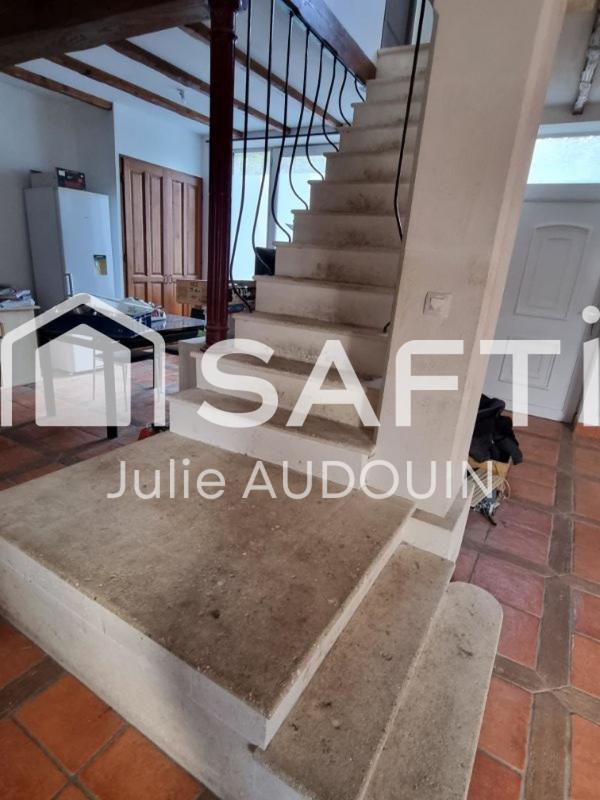 Maison - 301 m² - 10 pièces