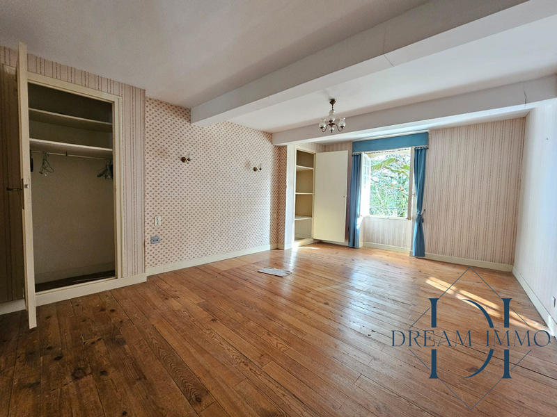 Maison - 380 m² - 14 pièces