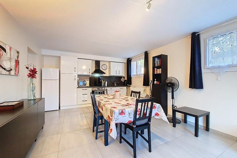 Maison - 220 m² - 7 pièces