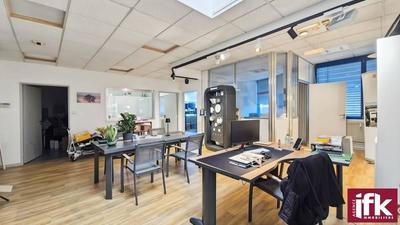 Local commercial - 87 m² - 4 pièces