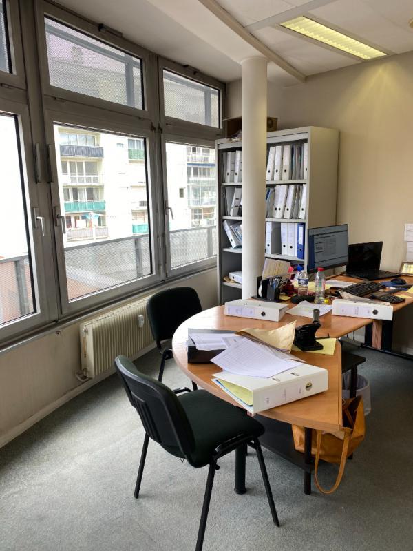 Local d'activités - 250 m² - 10 pièces