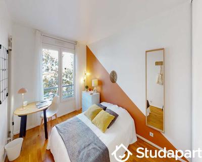 Chambre - 90 m² - 1 pièce