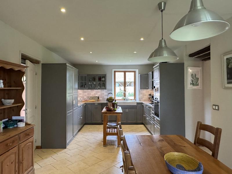 Maison ancienne - 284 m² - 8 pièces