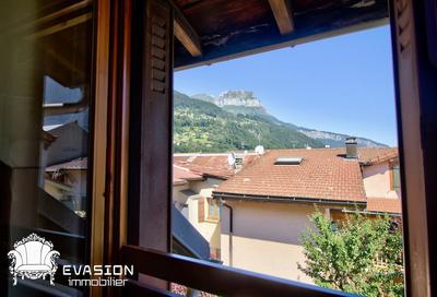 Appartement - 90 m² - 4 pièces