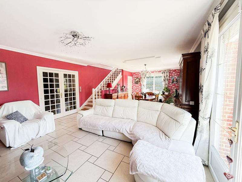 Maison - 220 m² - 12 pièces