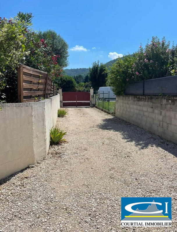 Villa - 90 m² - 4 pièces